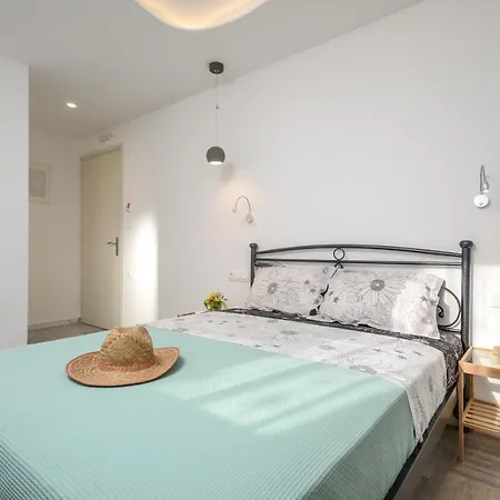 Nax Apartments 2 *