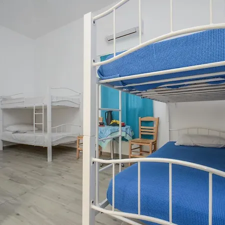 Apartamento Nax Apartments 2 *